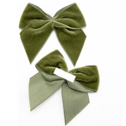 Alternative view of Large 10cm Wide Velvet Bows (Pk 6)
