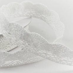 Alternative view of Vintage Scalloped Cluny Style Cotton Lace Trim – 20mm x 50m